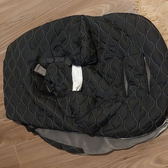 JJ cole bundle me carseat cover - Picture 3 of 3